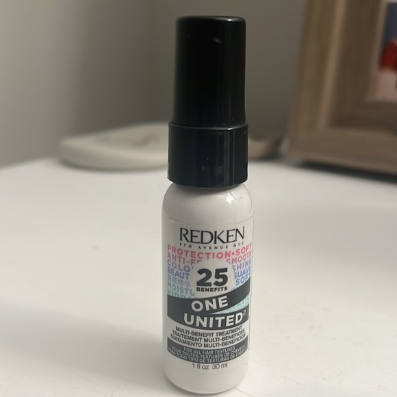 Redken One United; Multi-Benefit Treatment - Picture 1 of 1